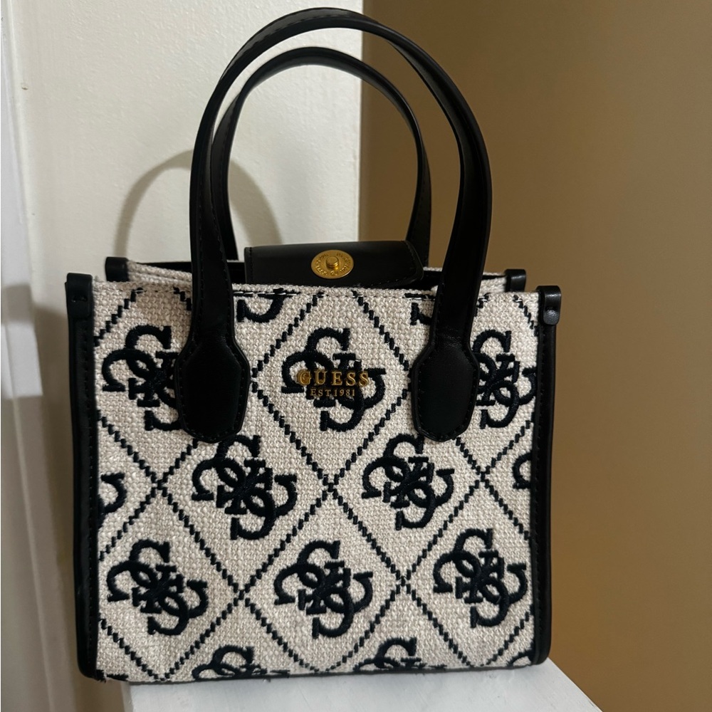 Guess Black and Cream Elegant Tote
